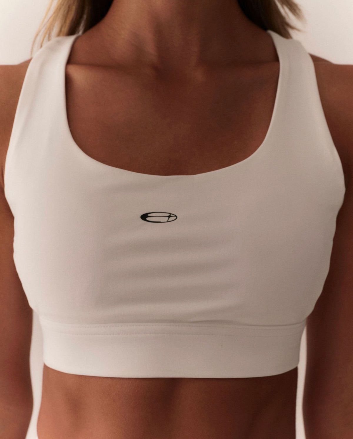 Women's Performance Bra Scoop Neck - White