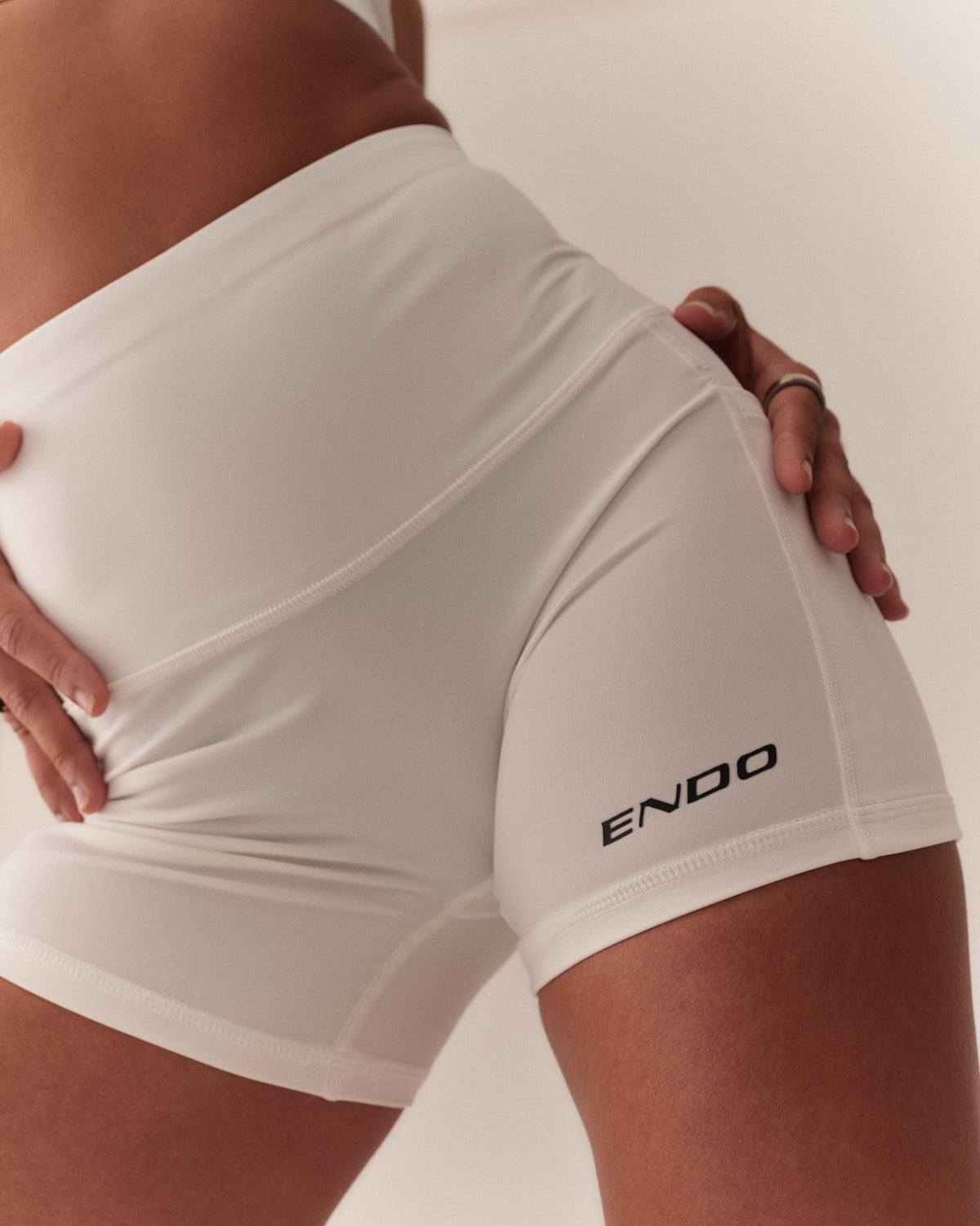 Women's 5" Compression shorts - White